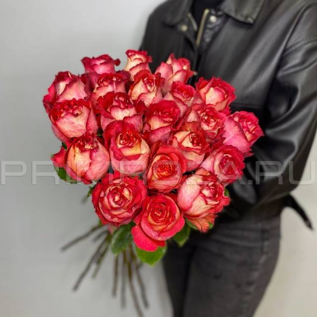 Букет из роз игуазу #V0695