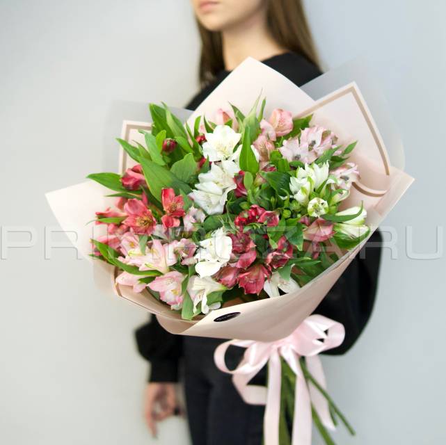 Букет альстромерии 
