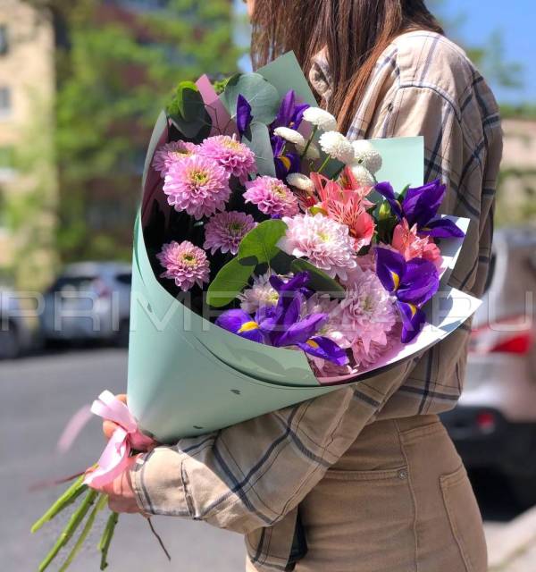 Нежное ассорти с ирисом #R0974