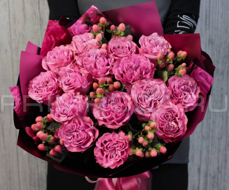 Букет из 15 пионовидных роз #R3037