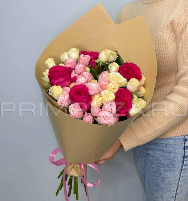Букет из роз и кустовых роз #R00593
