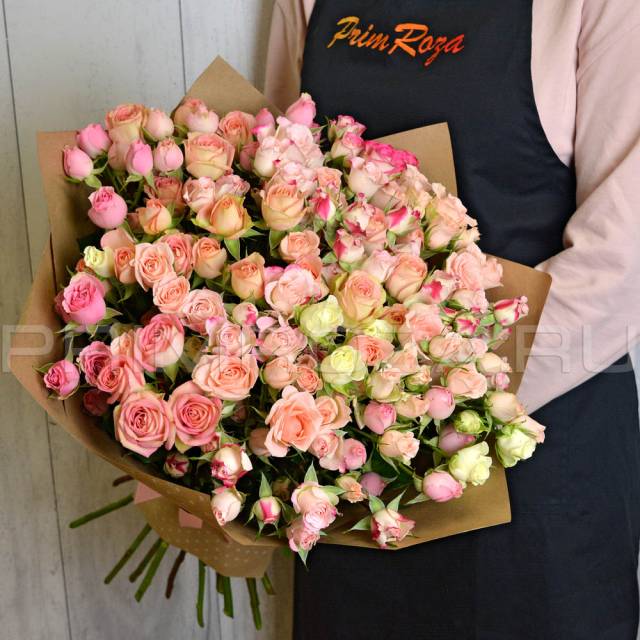 Букет из mix букетных роз #R0056