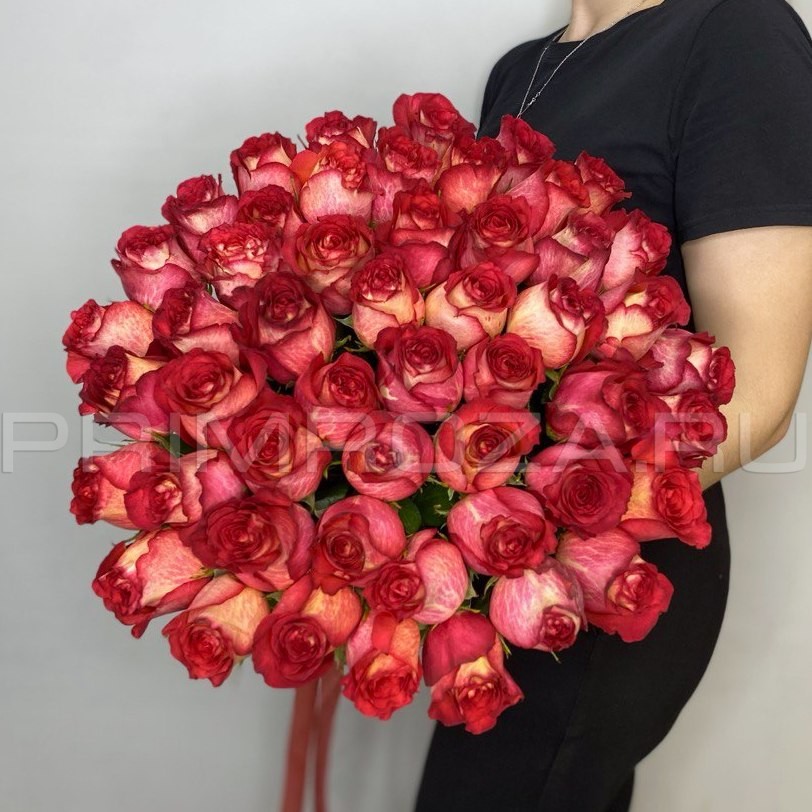 Букет из роз игуазу 