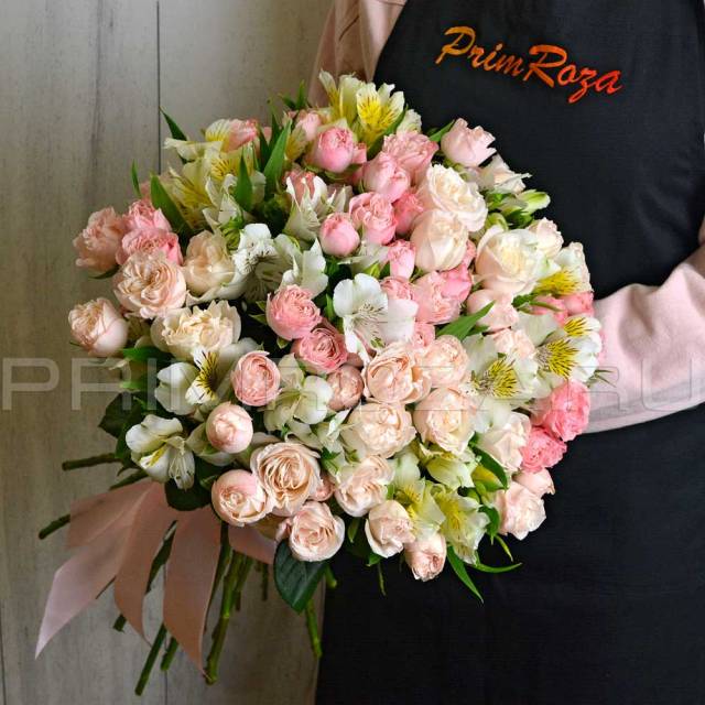 Букет из кустовых роз #R0057 1