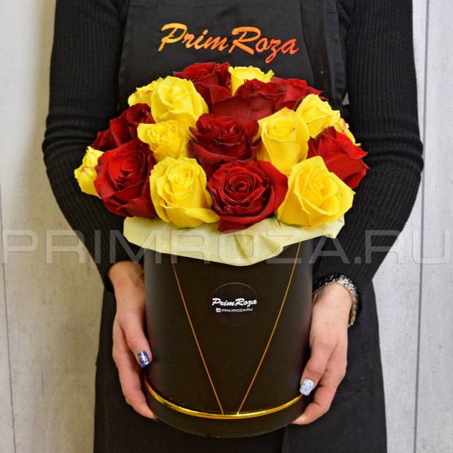 Букет из роз в шляпной коробке #R00602